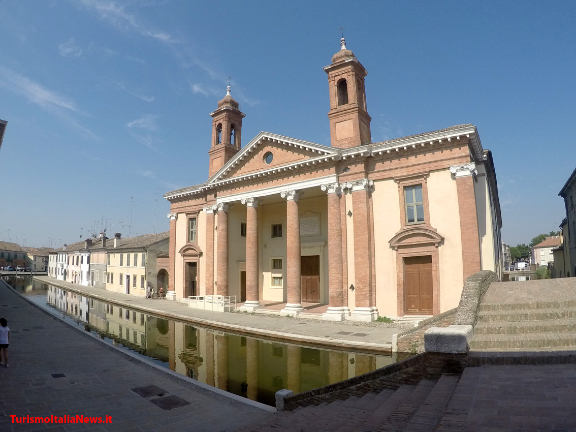 http://www.turismoitalianews.it/images/stories/EmiliaRomagna_deltaPo/Comacchio5.JPG