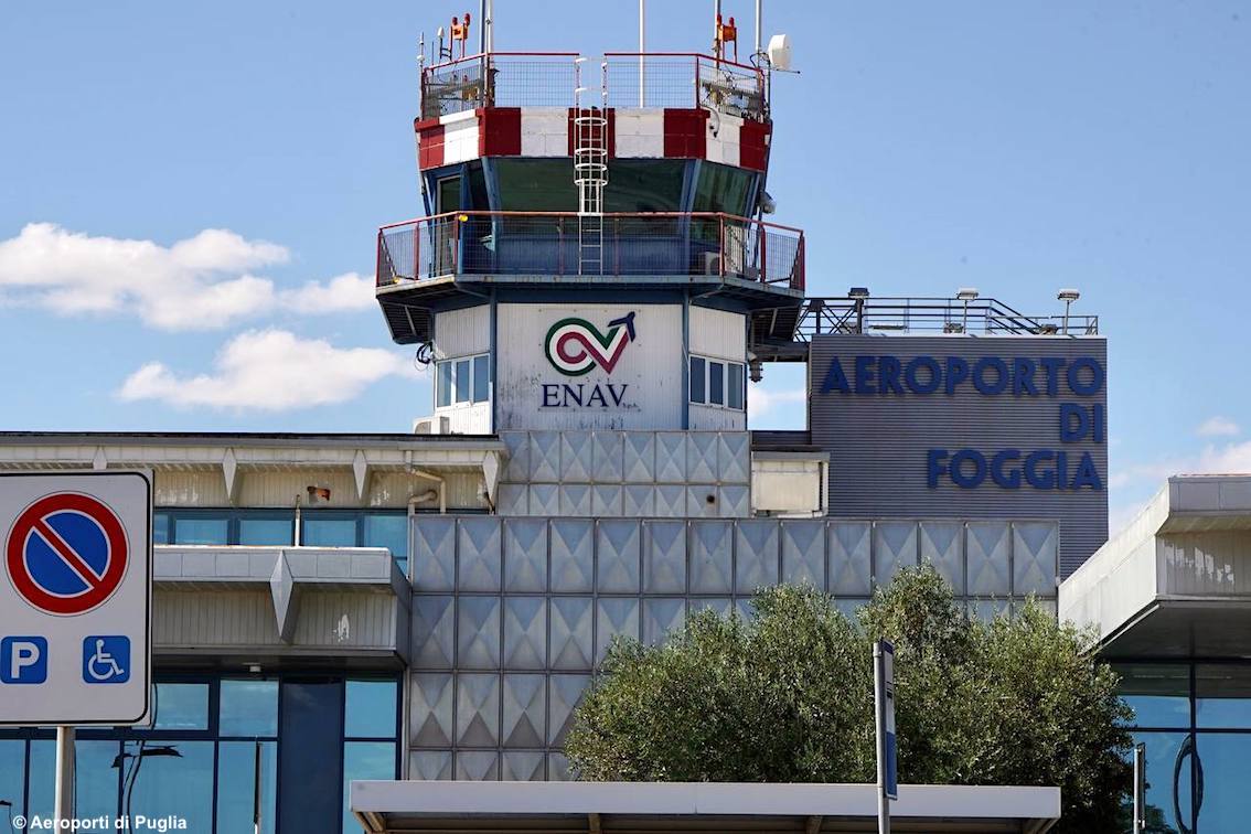 Prove di atterraggio all’aeroporto “Lisa” di Foggia per la compagnia Lumiwings in vista del volo per Milano