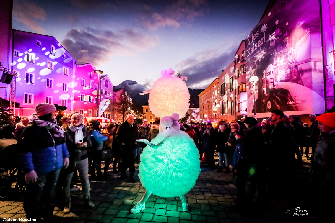Kufstein, la città che risplende tra storia e meraviglie: nella perla tirolese per la Festa delle 1.000 Luci e lo Spettacolo con il fuoco