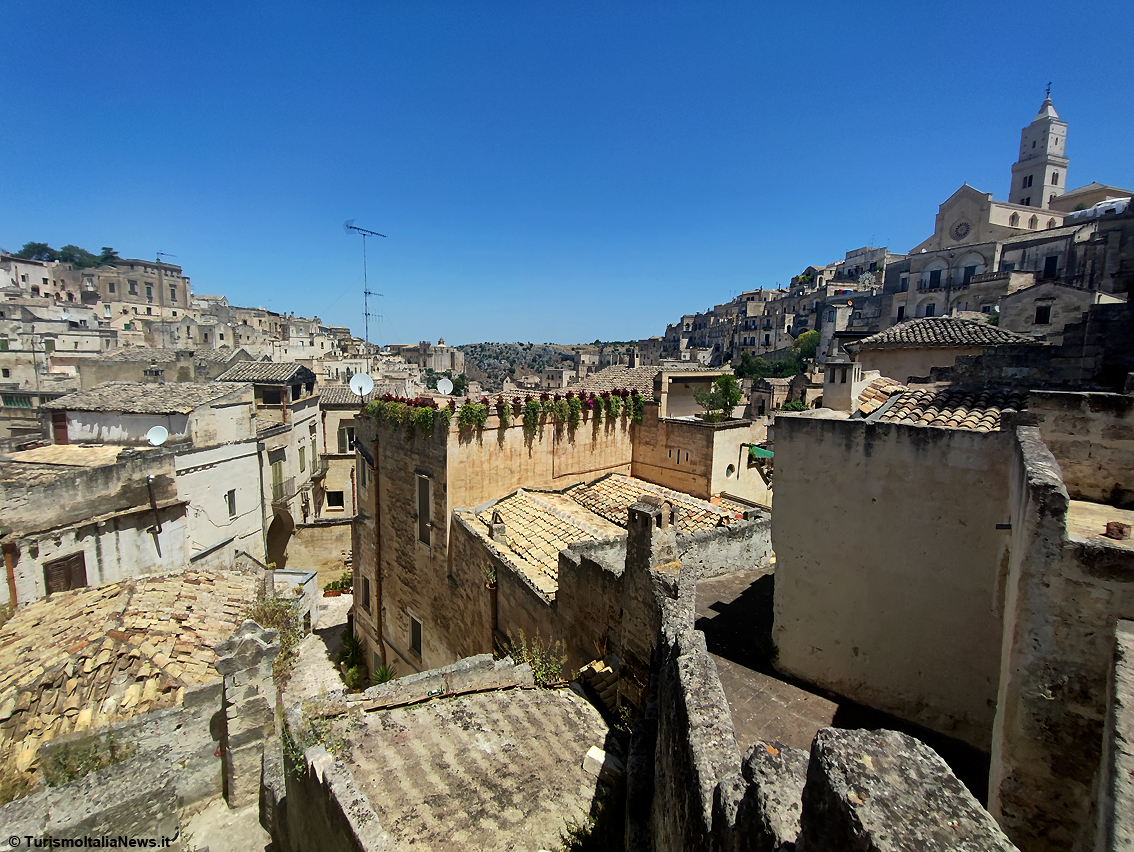 http://www.turismoitalianews.it/images/stories/basilicata/Matera1.jpg