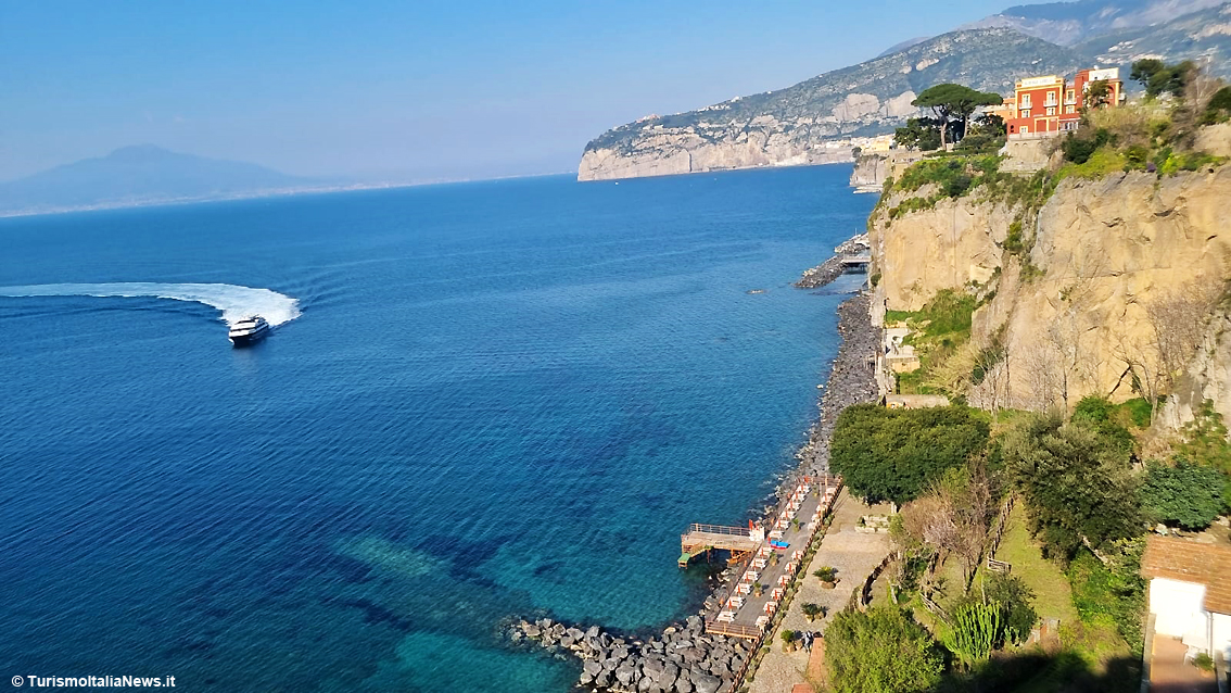 http://www.turismoitalianews.it/images/stories/campania/Sorrento02.jpg