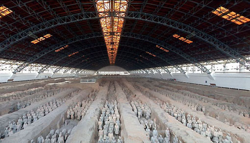 Xi’an è la meta successiva: basta il suo nome per evocare il famoso e irripetibile Esercito di Terracotta, rinvenuto in un sito ad una quarantina di chilometri dalla città