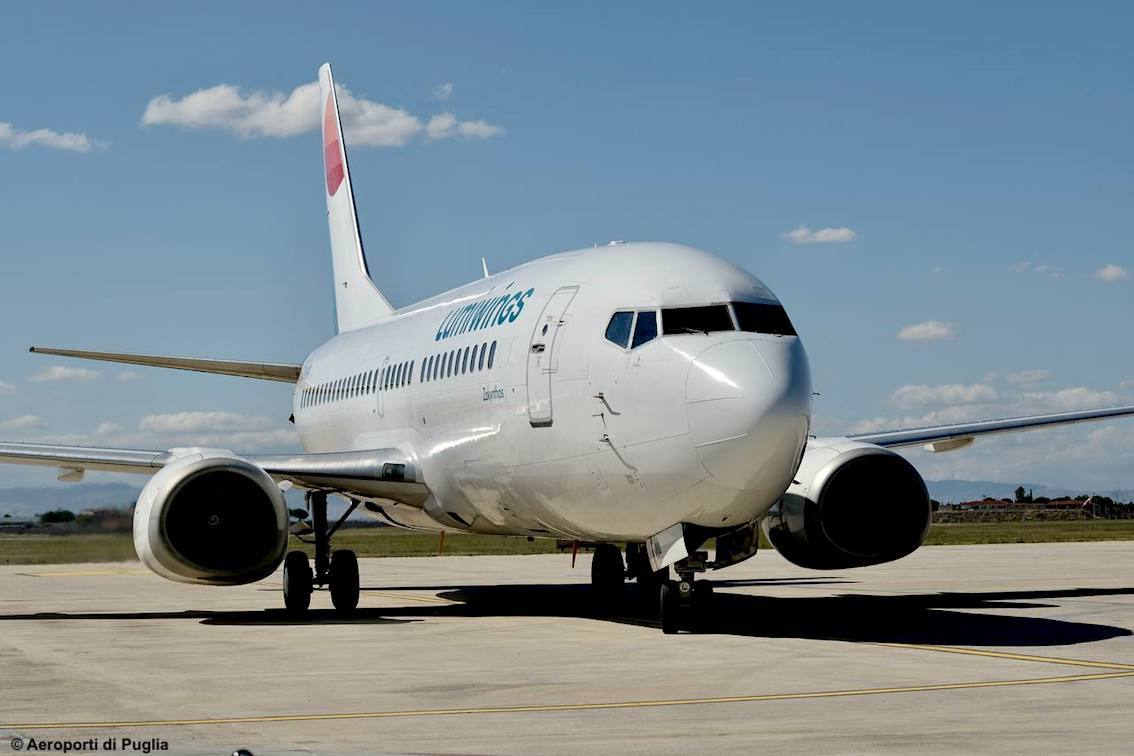 Prove di atterraggio all’aeroporto “Lisa” di Foggia per la compagnia Lumiwings in vista del volo per Milano