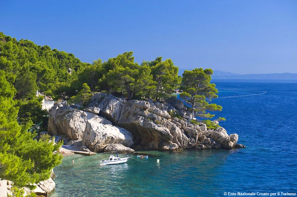 http://www.turismoitalianews.it/images/stories/croazia/CostaDalmata01.jpg