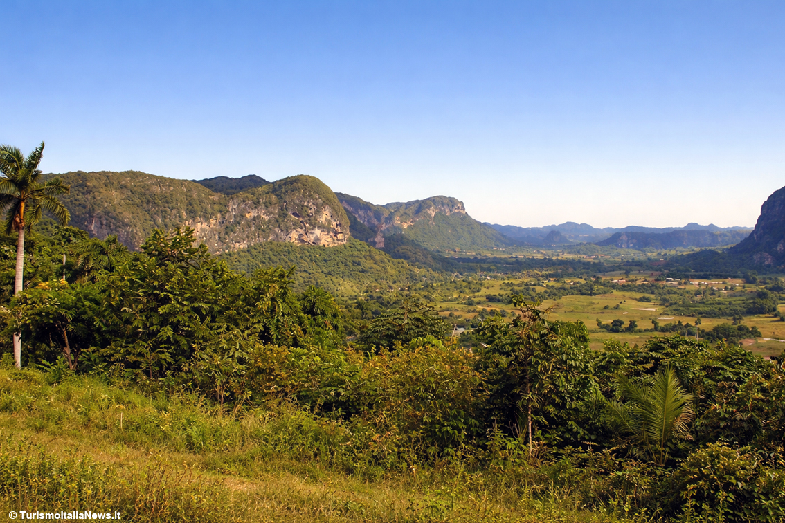 La Valle di Viñales, nella Sierra de los Organos (siamo quasi all'estremità occidentale dell'isola), è un altro luogo che merita di essere visitato