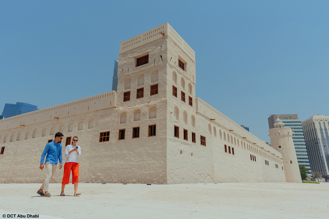 Abu Dhabi lancia nuove audioguide alla scoperta delle gemme nascoste dell’Emirato mostrate in modo nuovo