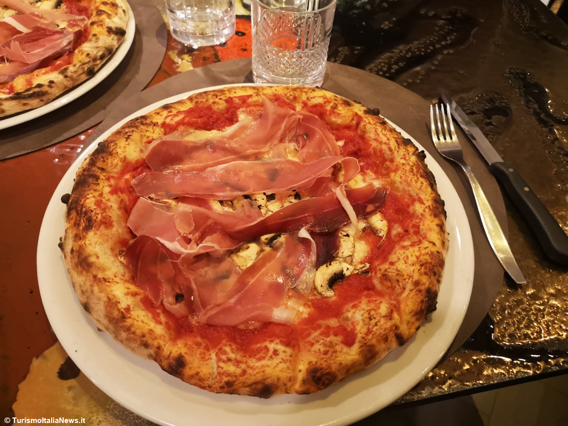Pizzerie d'Italia 2024: la regina del Made in Italy nuova protagonista del fine dining
