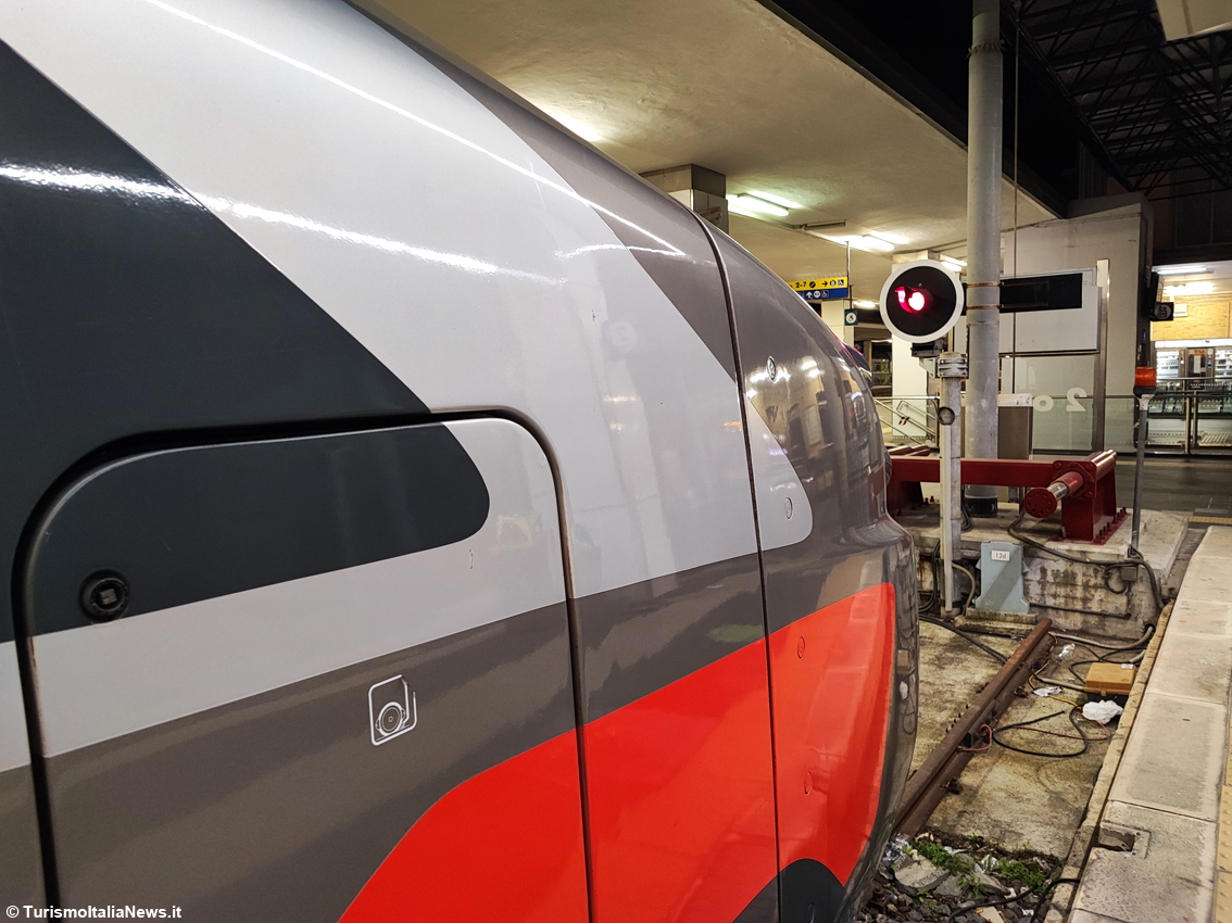 images/stories/ferrovie/Frecciarossa100DoppiaComposizine03.JPG