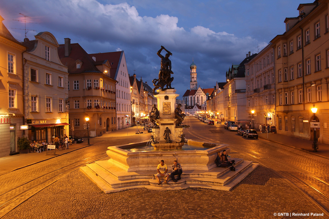 images/stories/germania/Augsburg01_Maximilianstrasse.jpg