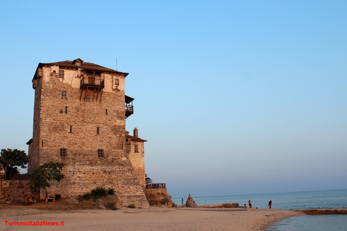 images/stories/grecia_Ammouliani/Ouranoupolis02.JPG