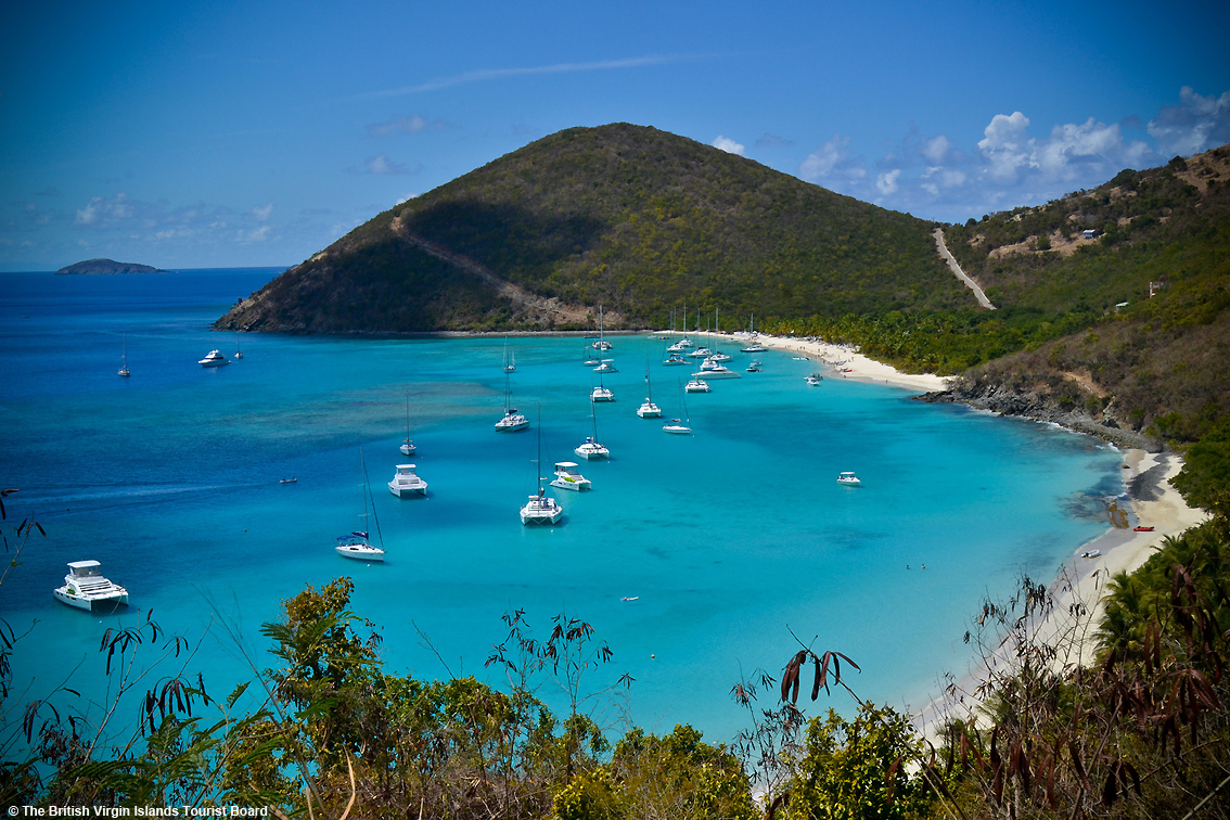 Spiagge leggendarie per le loro caratteristiche uniche: i lidi di finissima sabbia bianca delle Isole Vergini Britanniche