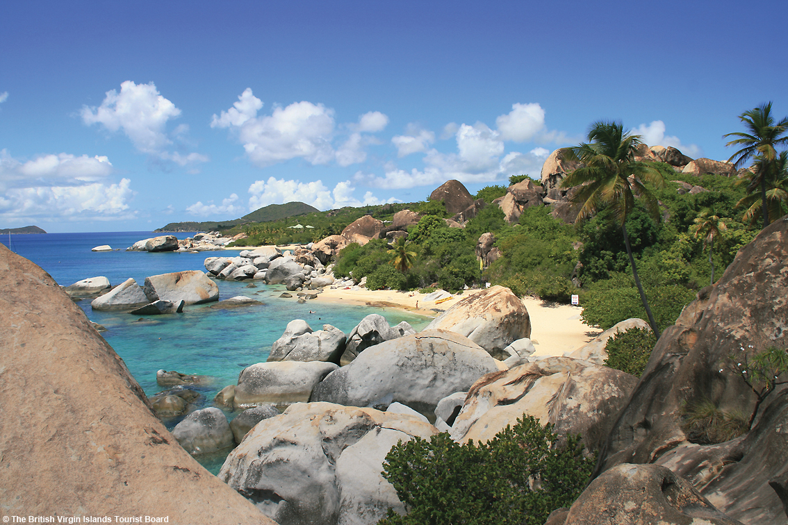 Spiagge leggendarie per le loro caratteristiche uniche: i lidi di finissima sabbia bianca delle Isole Vergini Britanniche