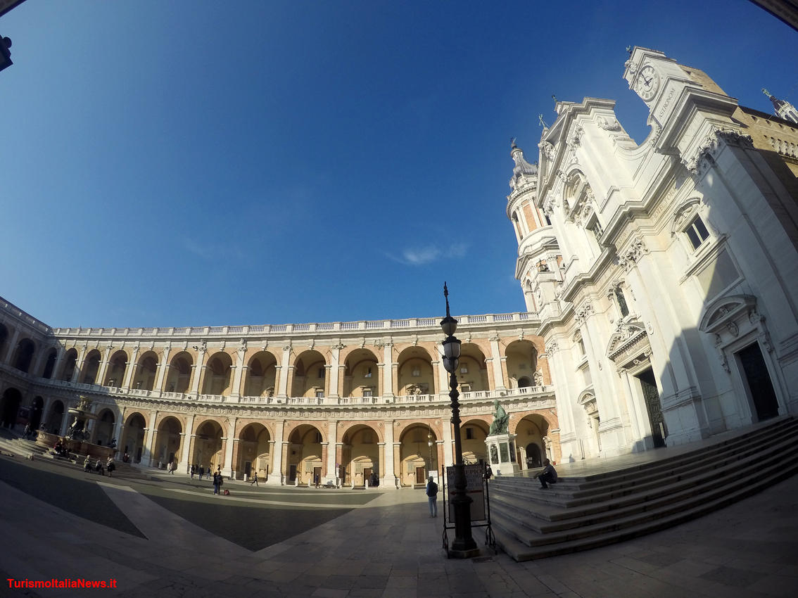 A Loreto con i Crociati: la Santa Casa “volata” qui da Nazareth si ritrova sulle monete auree del Vaticano, arte su arte