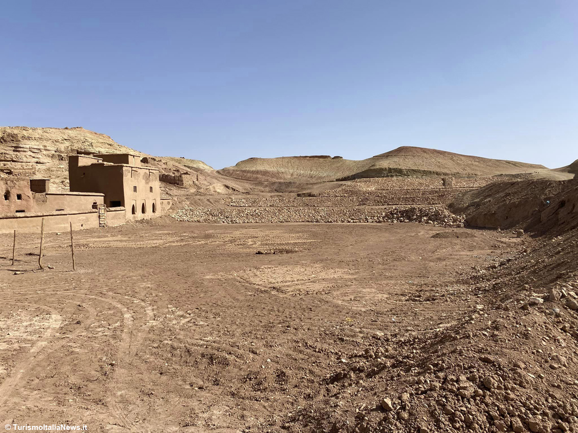 Aït-Ben-Haddou, il Marocco di terra e luce: viaggio nello ksar che racconta secoli di storia tra carovane e cinema