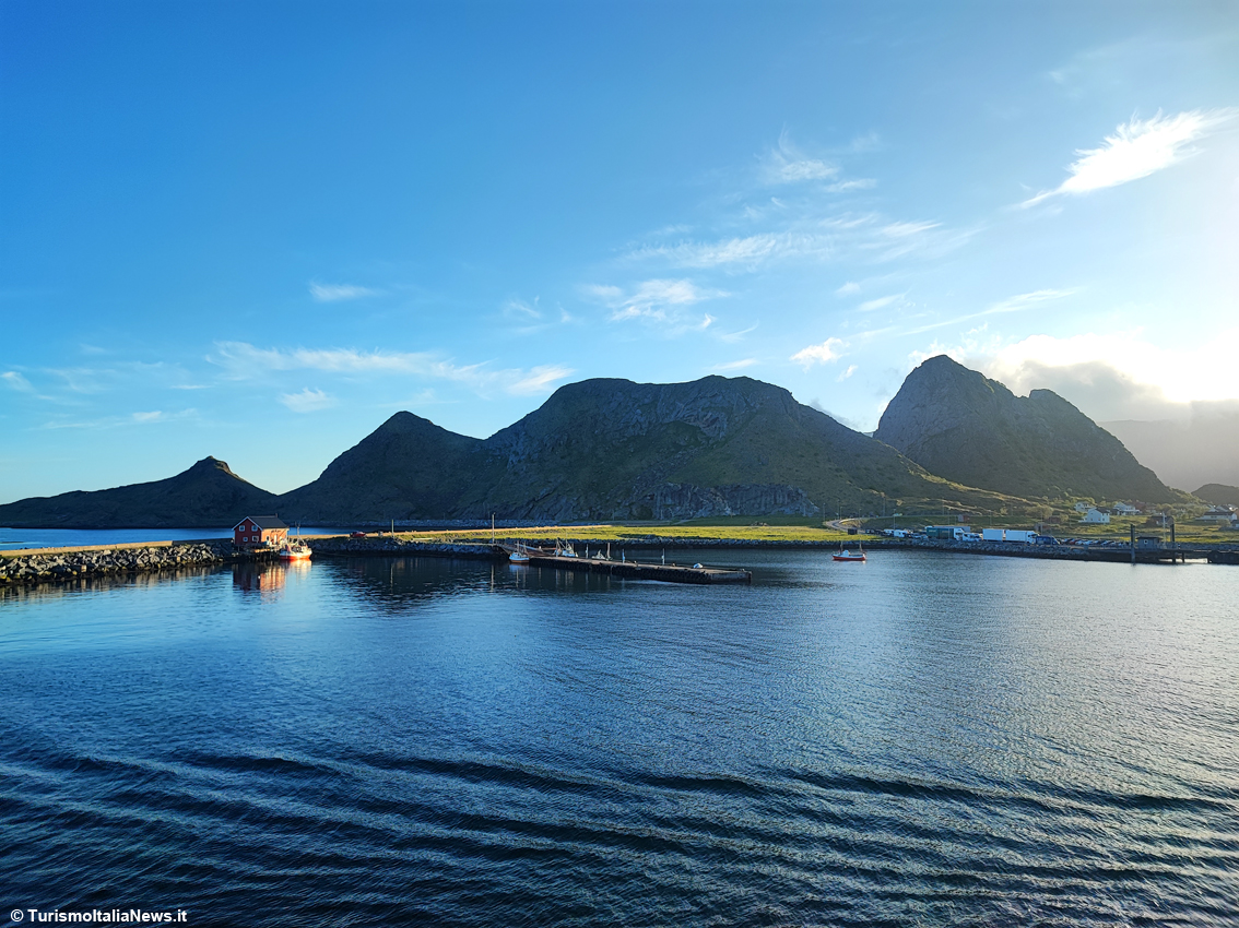 Una pila di pietre per una foto “zen”? Il prezzo è la natura stessa: nella Norvegia artica lo “stone stacking” minaccia paesaggi fragili