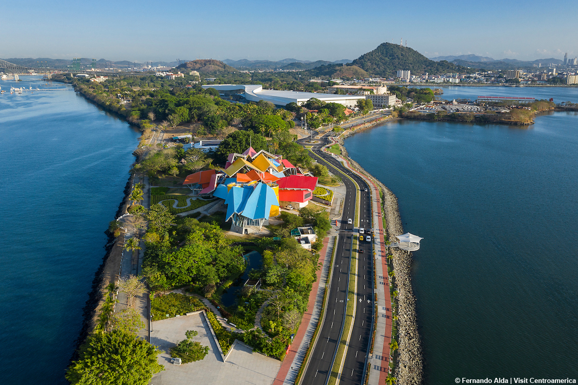 Il Biomuseo, una spettacolare opera di Frank Gehry a Panama