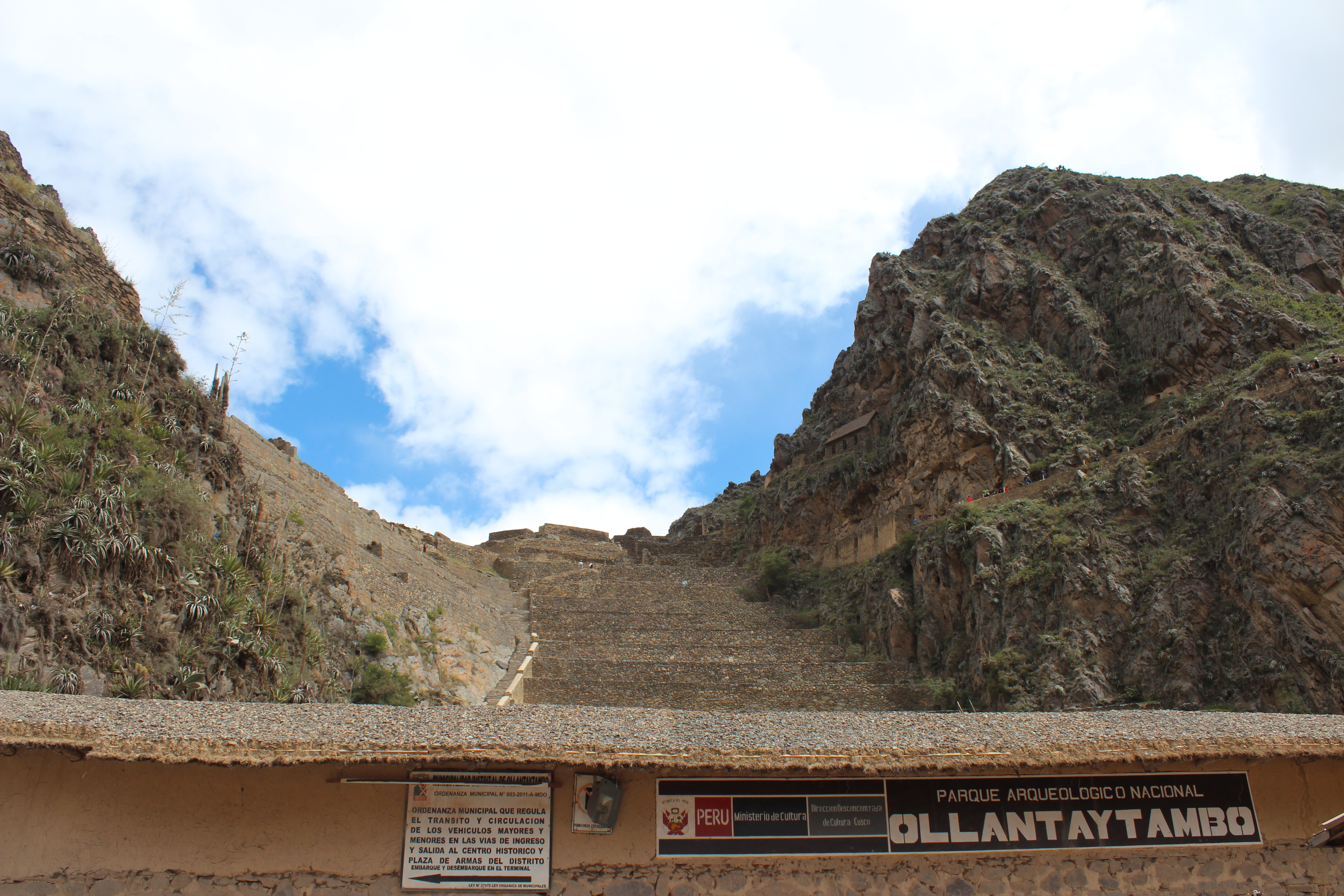 Perù: viaggio a Ollantaytambo, la fortezza Inca è uno dei migliori luoghi del mondo da visitare 