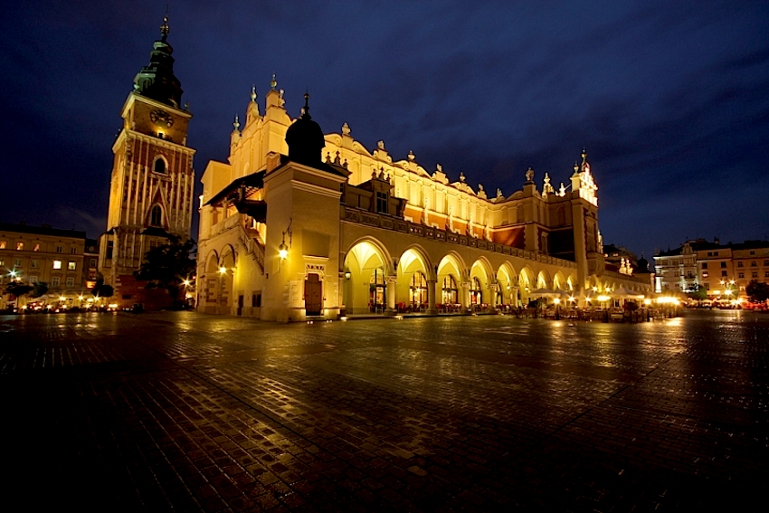 images/stories/polonia/CracoviaCastello01PhFotopolska-jpg.jpg