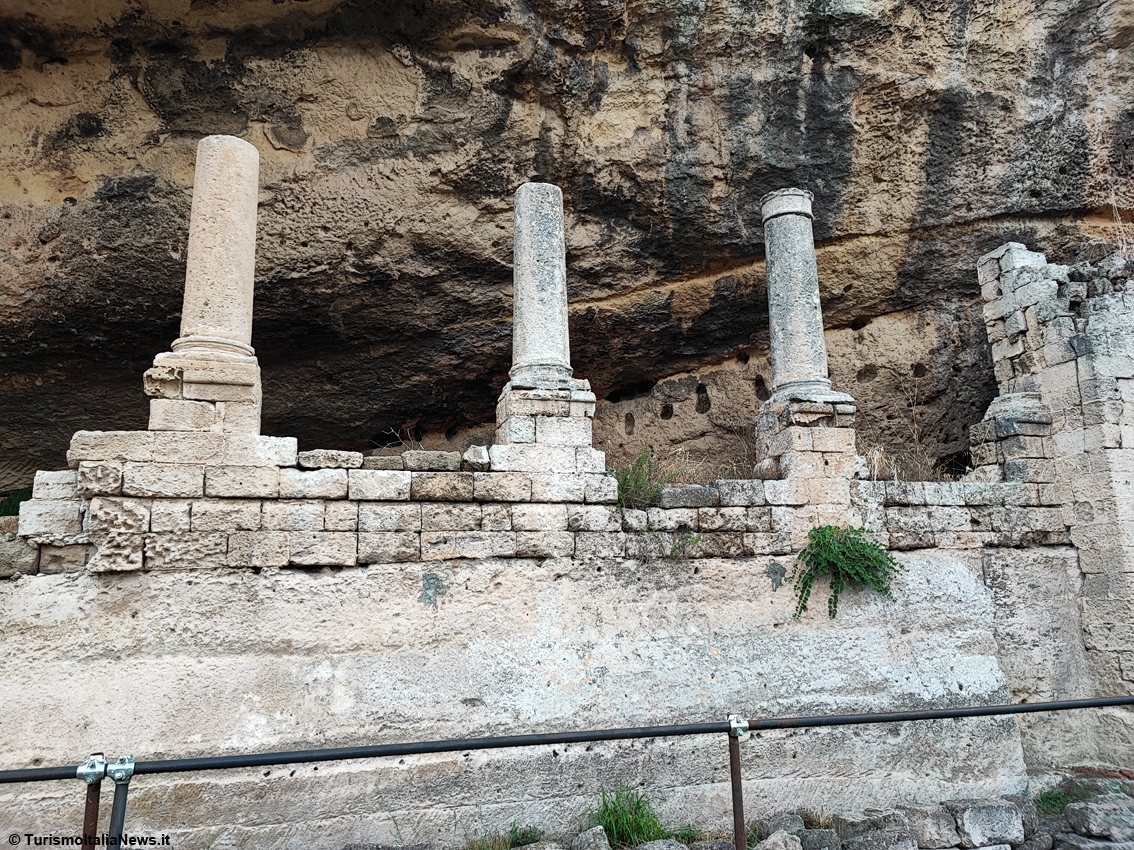 Gravina di Puglia, il ponte di James Bond racconta antiche storie di bellezza e devozione: spettacolare, scenografico, persino inquietante