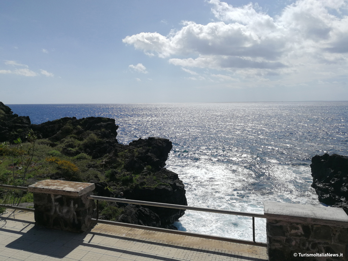Aci Trezza, tre buoni motivi per andarci: la bellezza creata dall'Etna, il mito di Ulisse e Polifemo e i luoghi di Giovanni Verga