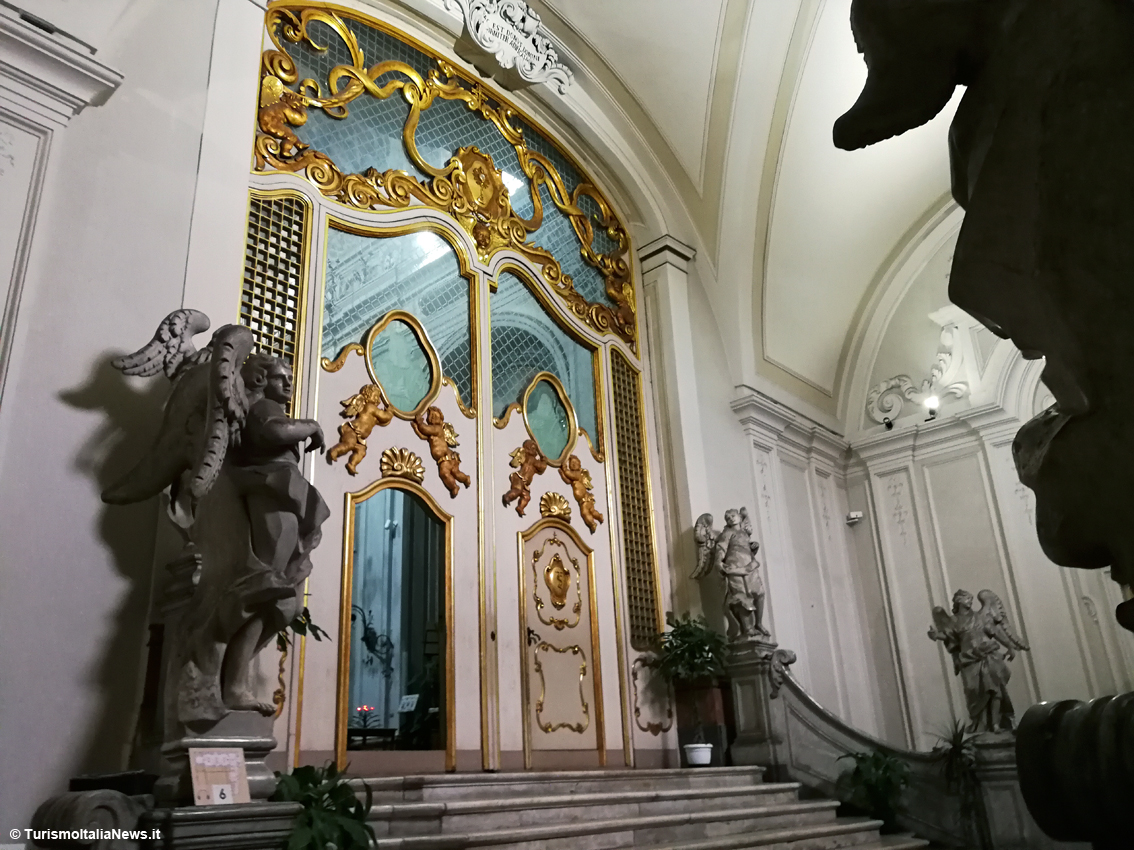 In Via dei Crociferi il Barocco straordinario di Catania: nel Convento delle Benedettine il “vocio silenzioso” degli affreschi