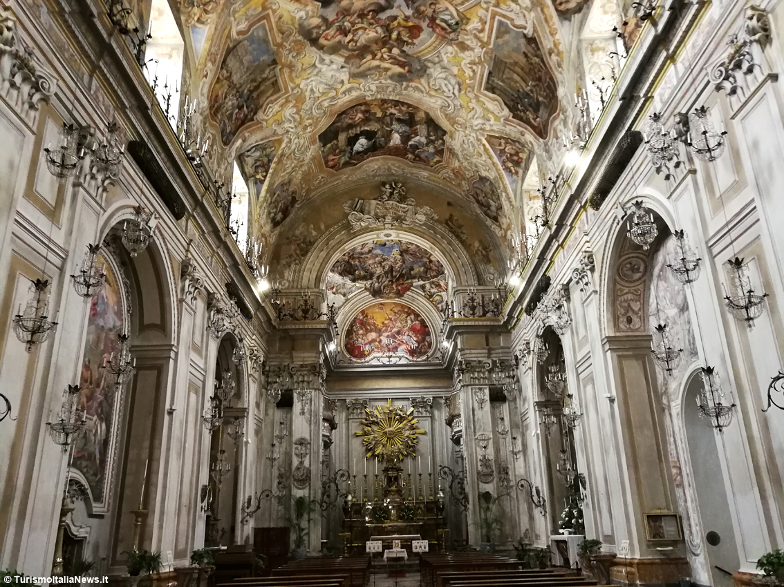 In Via dei Crociferi il Barocco straordinario di Catania: nel Convento delle Benedettine il “vocio silenzioso” degli affreschi