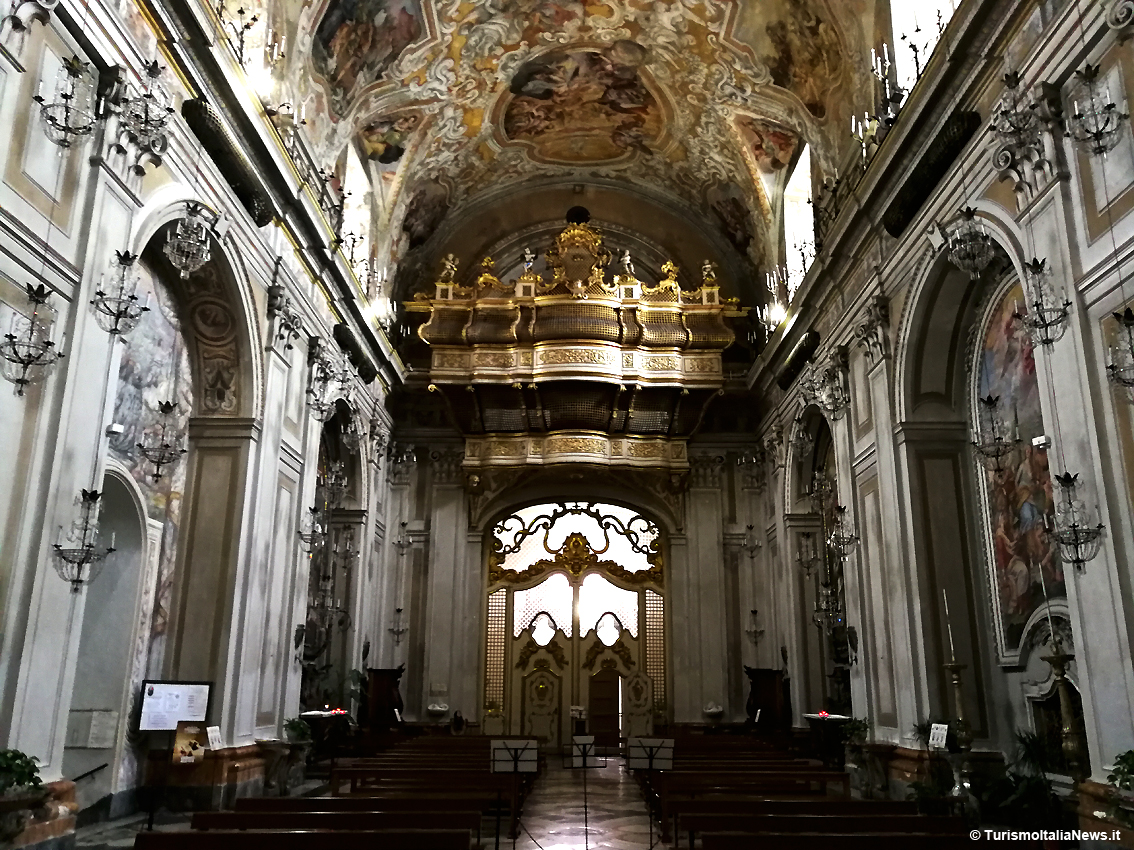In Via dei Crociferi il Barocco straordinario di Catania: nel Convento delle Benedettine il “vocio silenzioso” degli affreschi