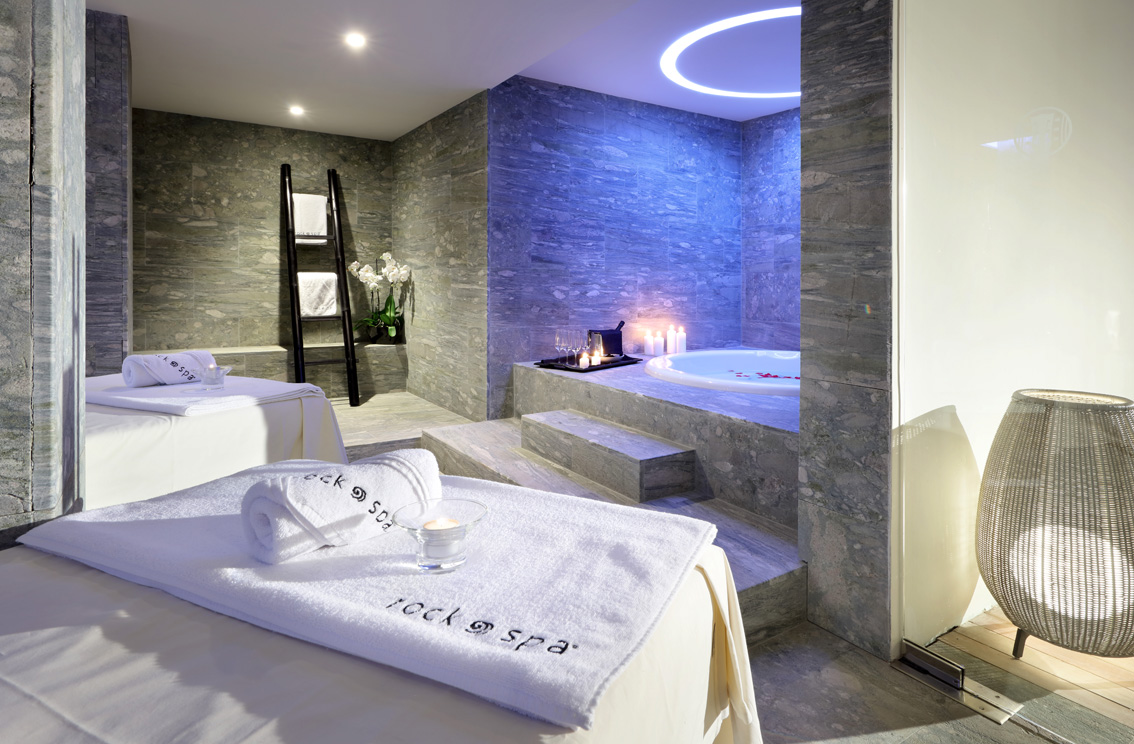 Il nuovo modo rock di rigenerarsi: yoga e spa a tempo di musica all'Hard Rock Hotel Tenerife