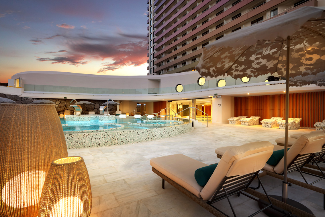 Il nuovo modo rock di rigenerarsi: yoga e spa a tempo di musica all'Hard Rock Hotel Tenerife