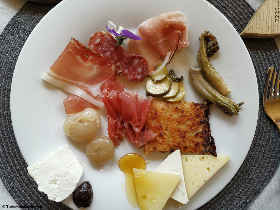 Trentino, settembre è il mese del Casolét: malghe in festa per il “Cheese FestiVal di Sole” con spettacoli, degustazioni e visite guidate