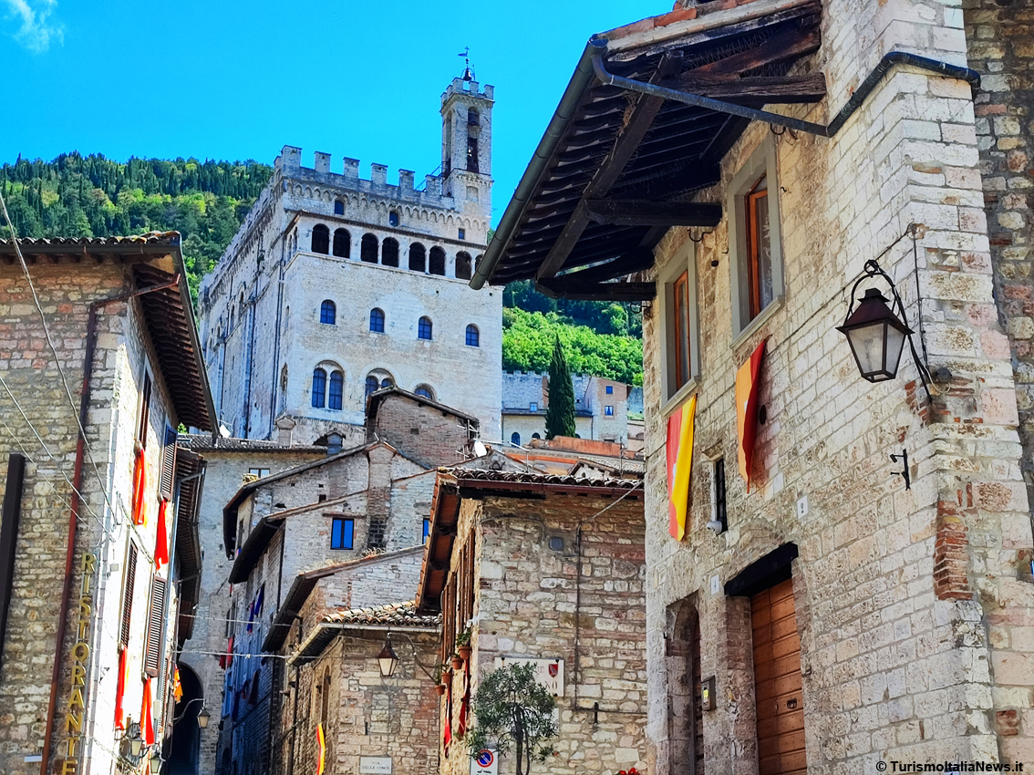 Le Tavole Eugubine, il cuore antico di Gubbio che batte ancora: le parole incise raccontano la quotidianità della Città dei Ceri