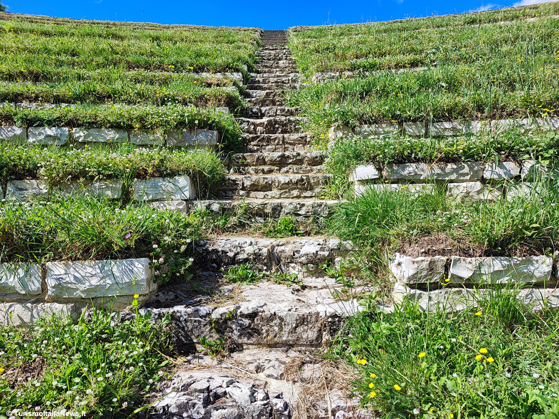 Gubbio: nel Teatro Romano c’è lo spettacolo del tempo fra storia, bellezza e cultura viva