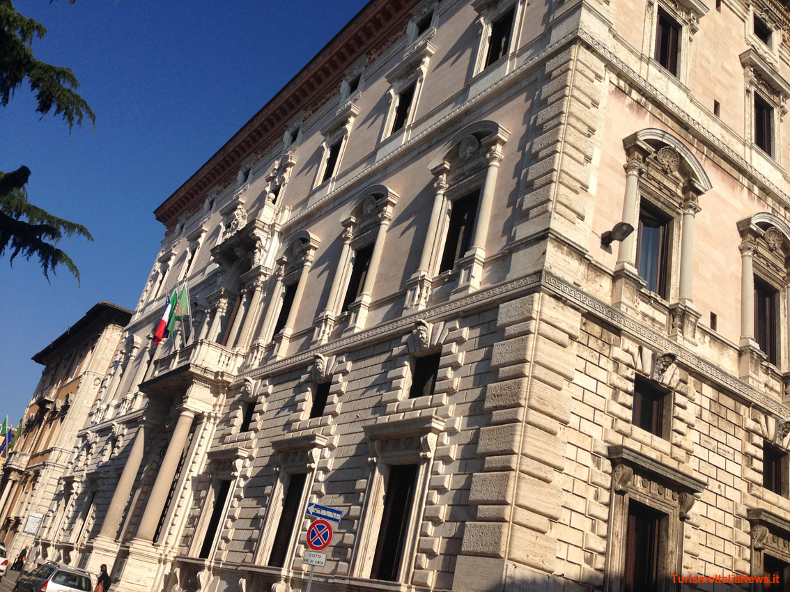 images/stories/umbria_Perugia/PalazzoCesaroni01.JPG