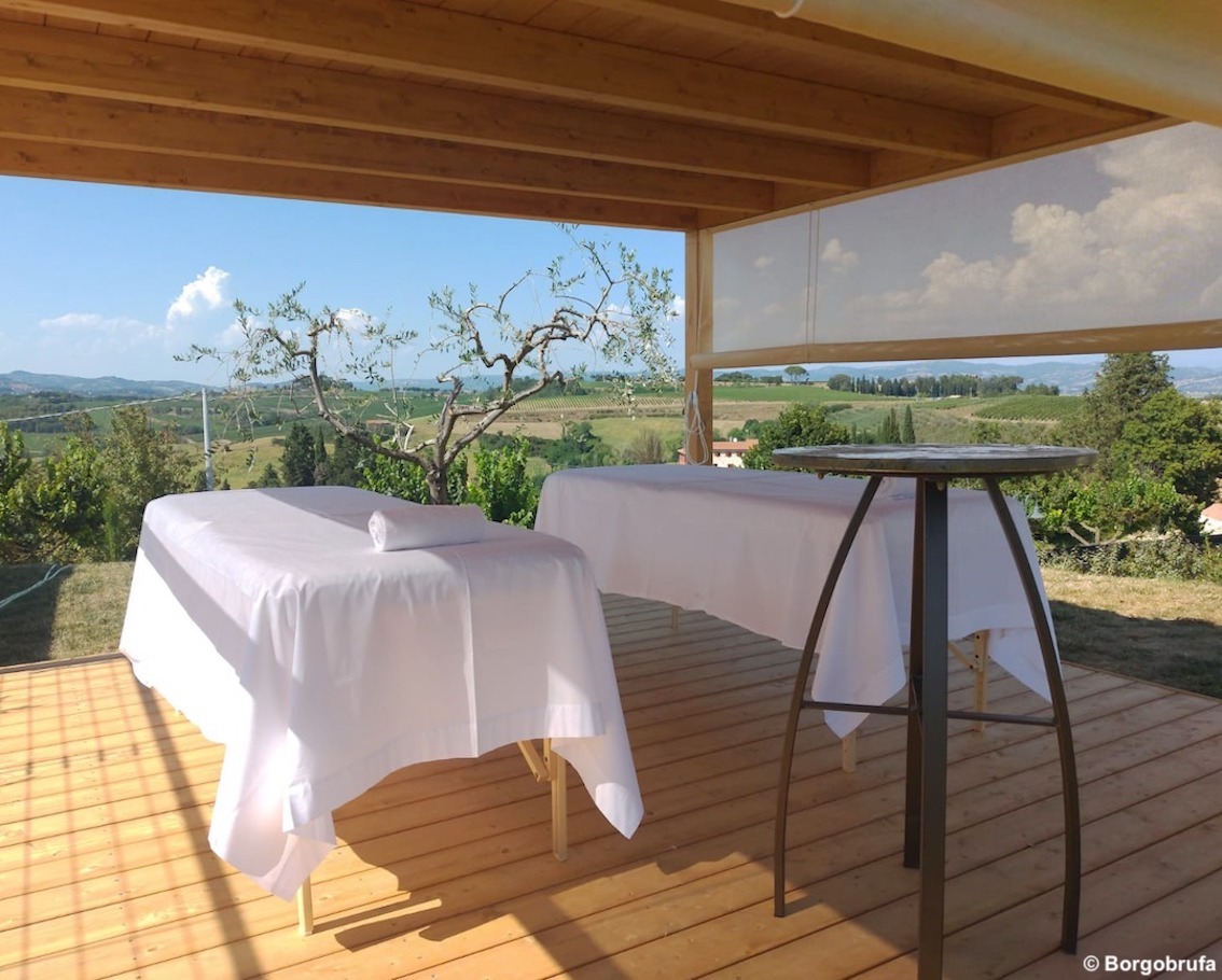 Fuga antistress: dal mondo dell’acqua trattamenti con conchiglie e sale nel paesaggio naturale dell'Umbria