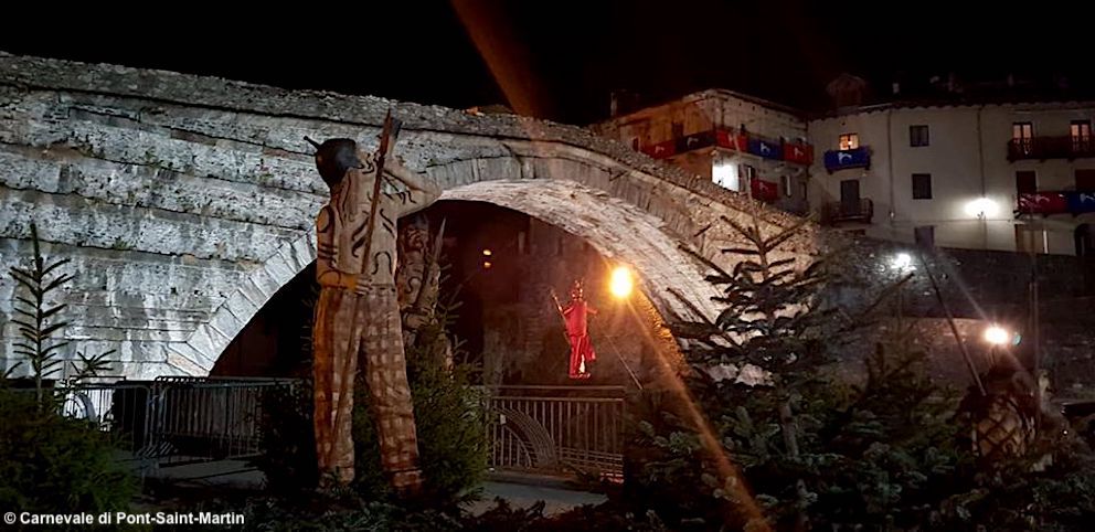 Valle d’Aosta, 110.a edizione del Carnevale di Pont-Saint-Martin: rappresentazioni spettacolari anche in versione francobollo