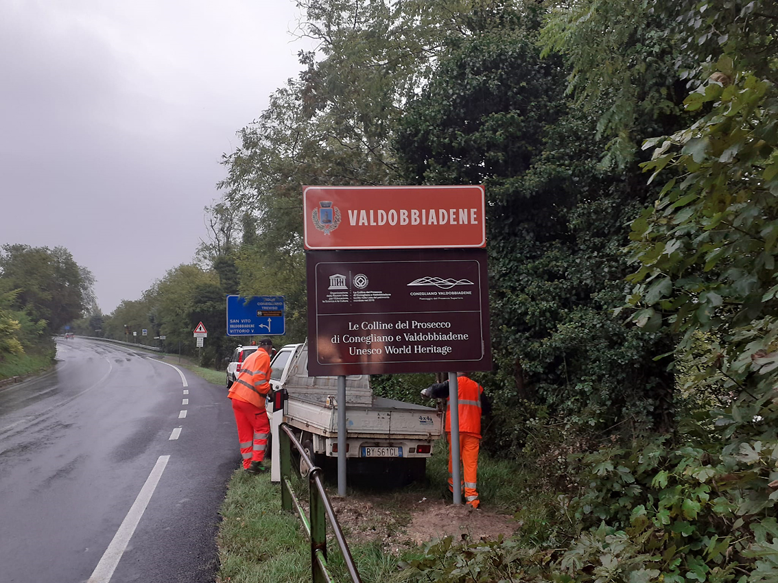 Colline del Prosecco Unesco: a Conegliano e Valdobbiadene i primi cartelli segnaletici World Heritage