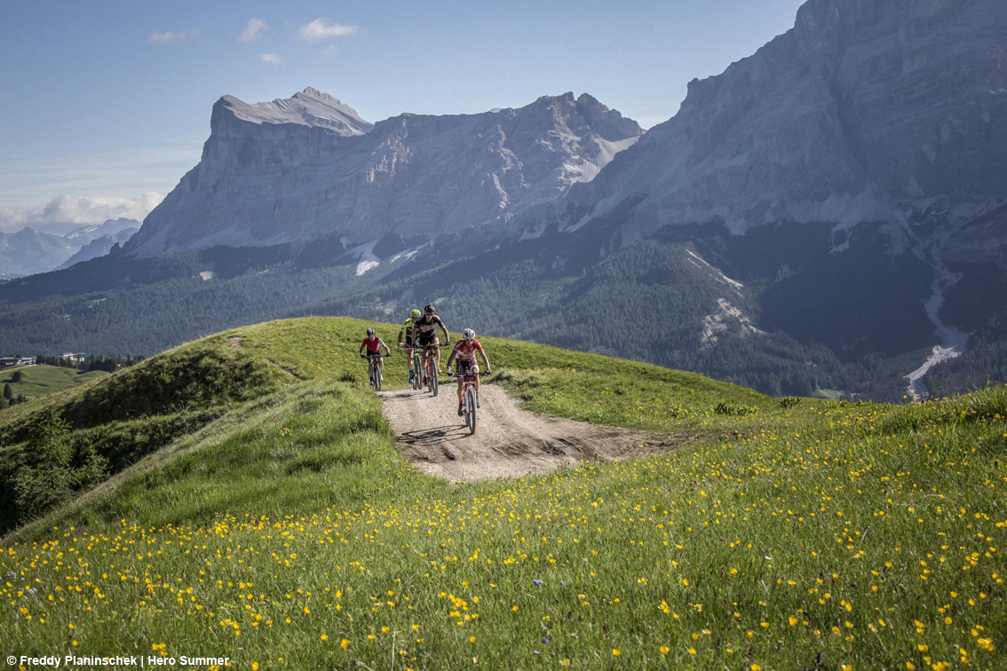 Hero Summer 2020: liberare la mente e tornare a divertirsi pedalando sui magnifici sentieri al cospetto delle Dolomiti