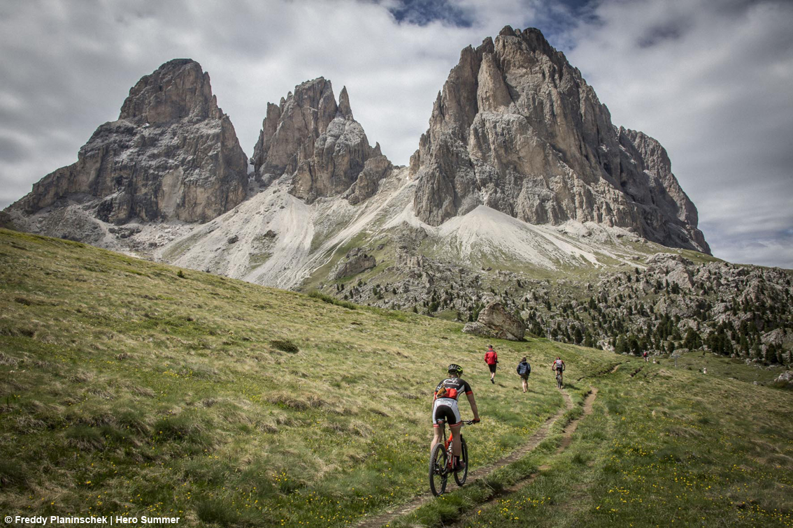 Hero Summer 2020: liberare la mente e tornare a divertirsi pedalando sui magnifici sentieri al cospetto delle Dolomiti