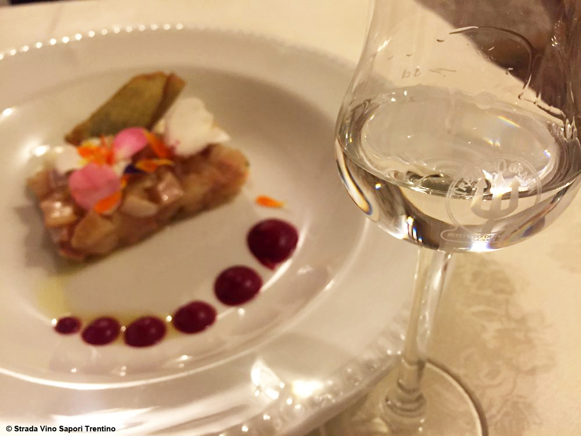 La magica notte degli alambicchi accesi: la #trentinowinefest dedicata alla grappa trentina