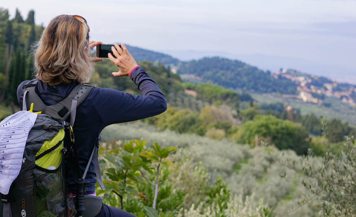 Torna “La Via delle Dee”, il primo trekking ispirazionale tra Bologna a Firenze dedicato alle donne che viaggiano da sole