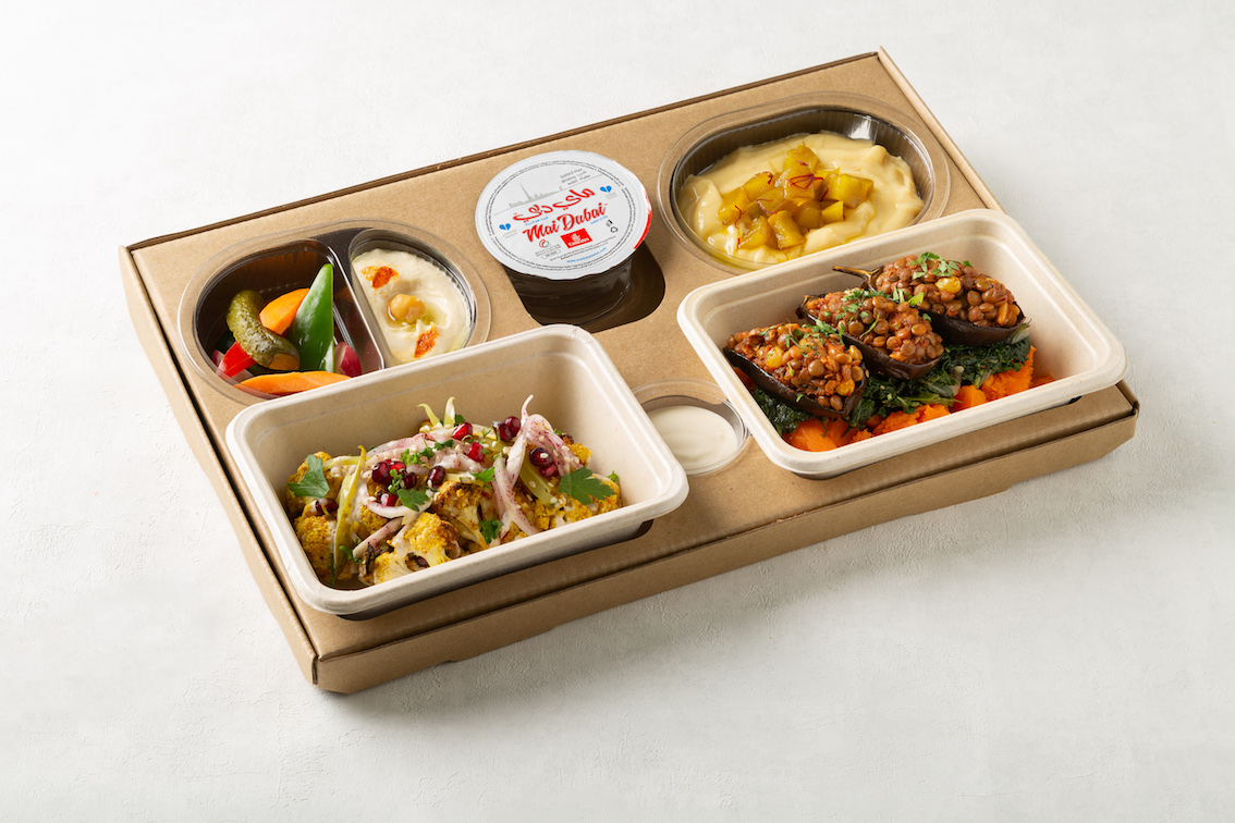 Con Emirates si mangia kosher: avviata la produzione di pietanze in un impianto all'avanguardia certificato
