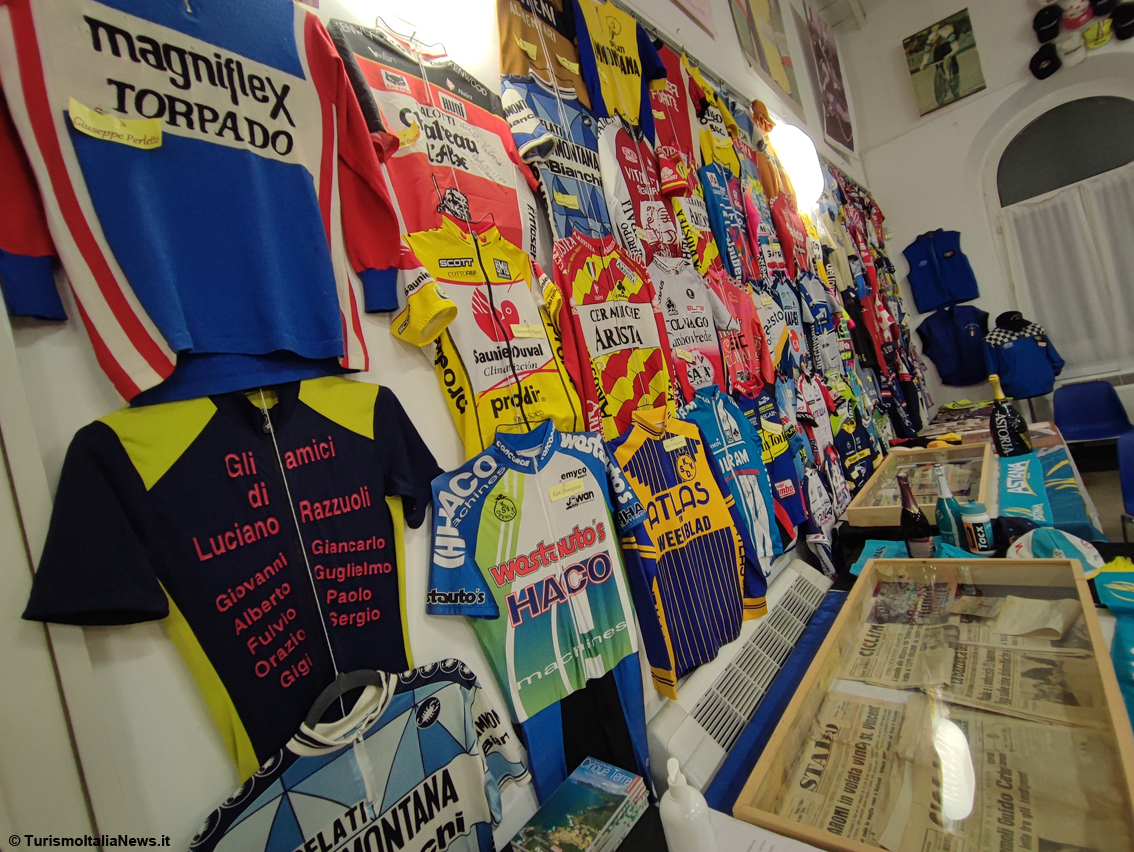 Viaggio tra i cimeli del Museo nazionale del ciclismo “Adriano Cuffini”: passioni umane e sano agonismo metafora della vita