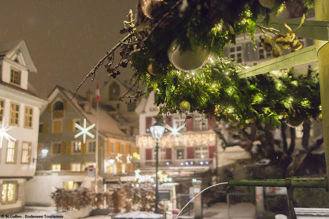 Tradizioni e leccornie in quattro differenti Paesi: sul Lago di Costanza l’Avvento con i Mercatini di Natale è un’attrazione unica