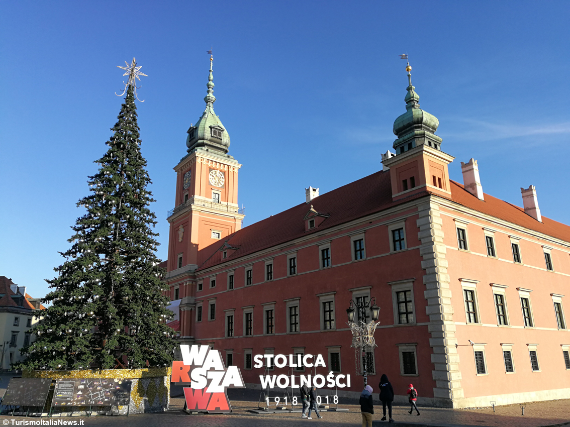 Passeggiata romantica nel centro storico o tra le bancarelle del mercatino di Natale: Varsavia ammicca alle suggestioni del periodo più bello