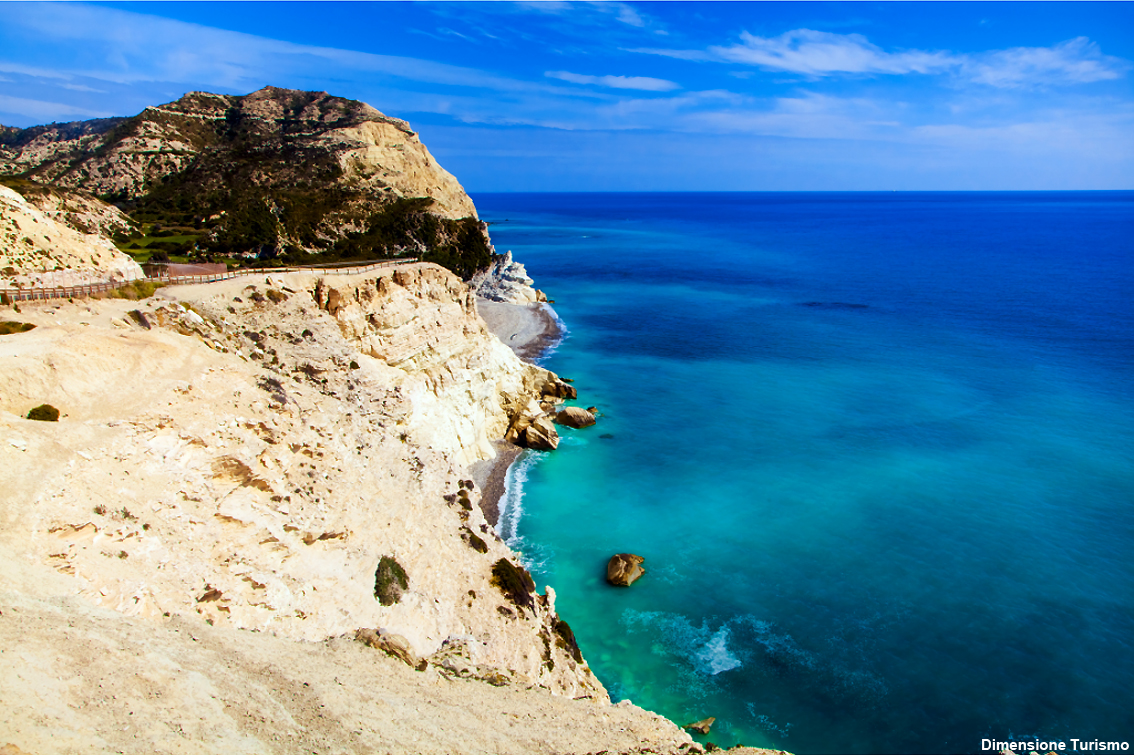 Cipro Nord, magico angolo di Mediterraneo: spiagge, natura incontaminata, cultura antichissima e un’interessante tradizione culinaria. Per l’estate lo propone il tour operator Dimensione Turismo