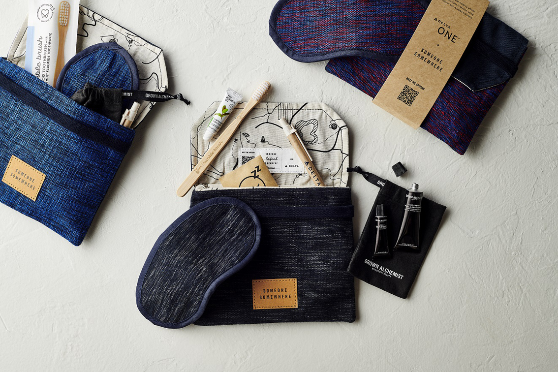 images/stories/varie_2022/Delta_SomeoneSomewhereAmenityKit.jpg
