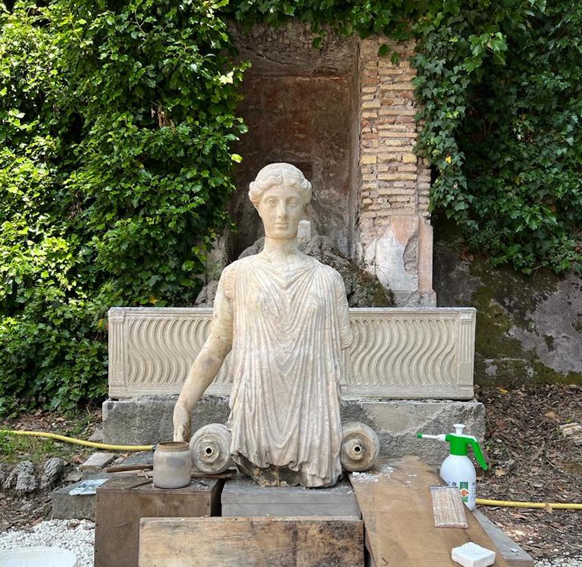 Torna a Villa Albani Torlonia di Roma la testa dell’Idrofora recuperata dai Carabinieri del  Comando Tutela Patrimonio Culturale