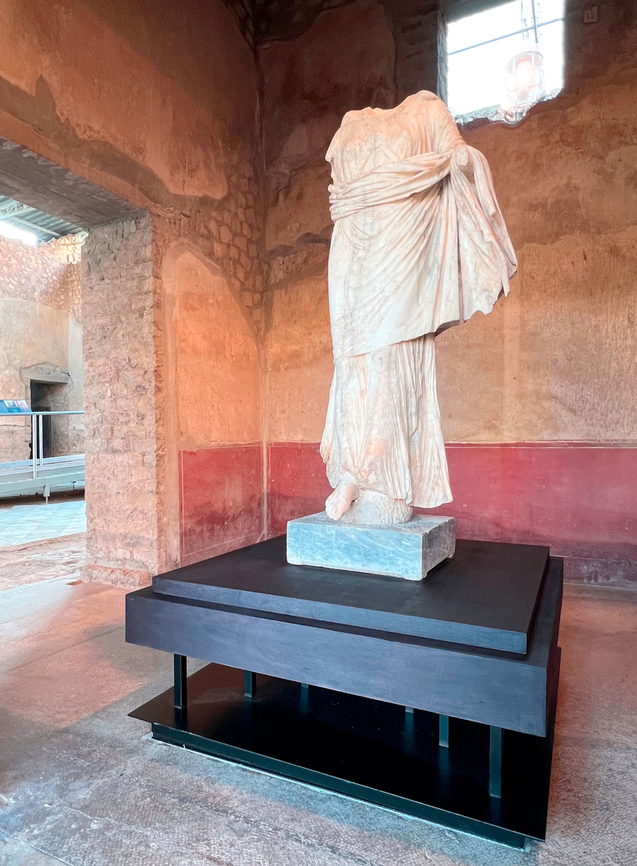 Pompei, la Villa di Poppea si anima con statue e reperti che ritornano: un museo diffuso per il patrimonio statuario di Oplontis