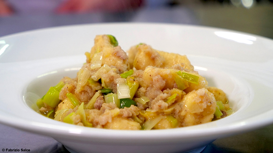 Gli gnocchi con porri e Salampatata