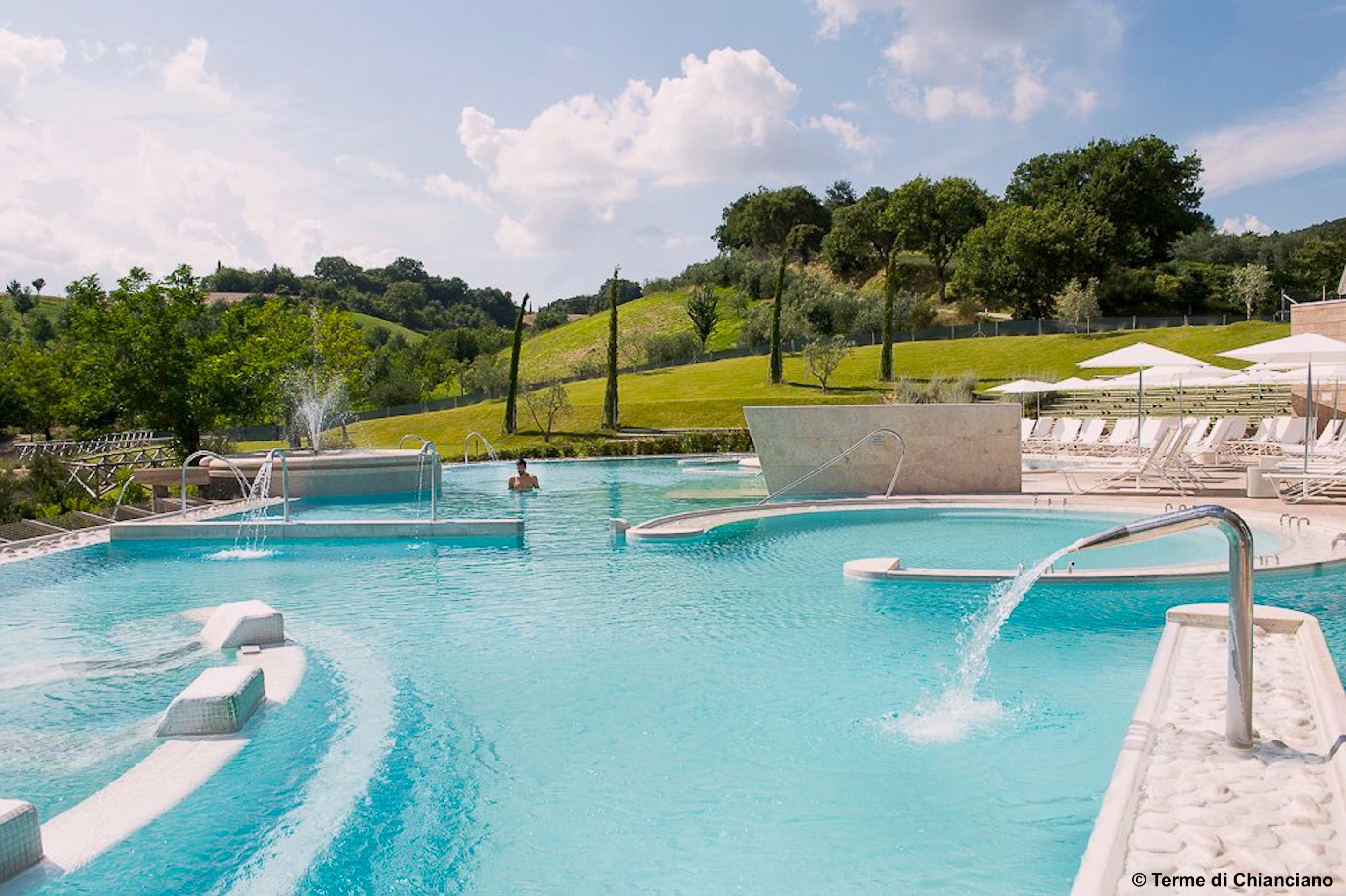 BENESSERE | San Valentino alle Terme di Chianciano: live music nel vapore delle piscine Theia, tra getti rilassanti e delizie locali